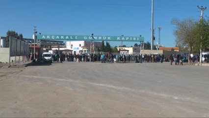 Akçakale İlçesinde Yaşayan Bir Grup Suriyeli Ülkelerine Döndü