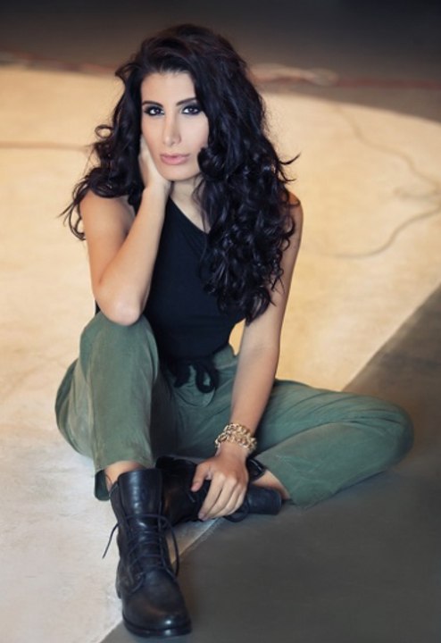 İrem Derici: Yapımcıların Kucağında Dolaşmadım