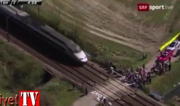 Bisiklet yarışında faciadan kıl payı dönüldü