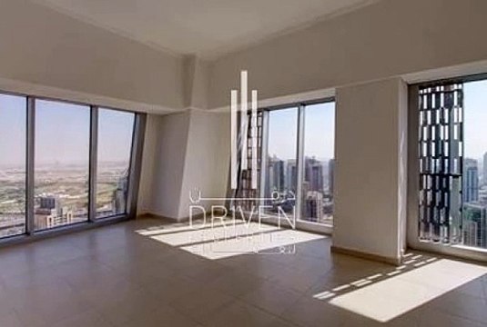 Incredible Vacant 2 br full marina view in Cayan Tower Dubai Marina