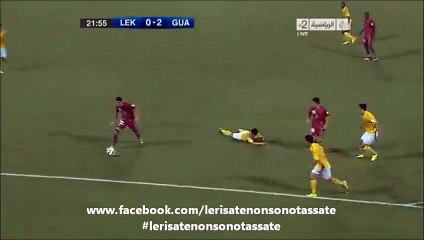 Quando la palla non vuole proprio entrare in porta!...