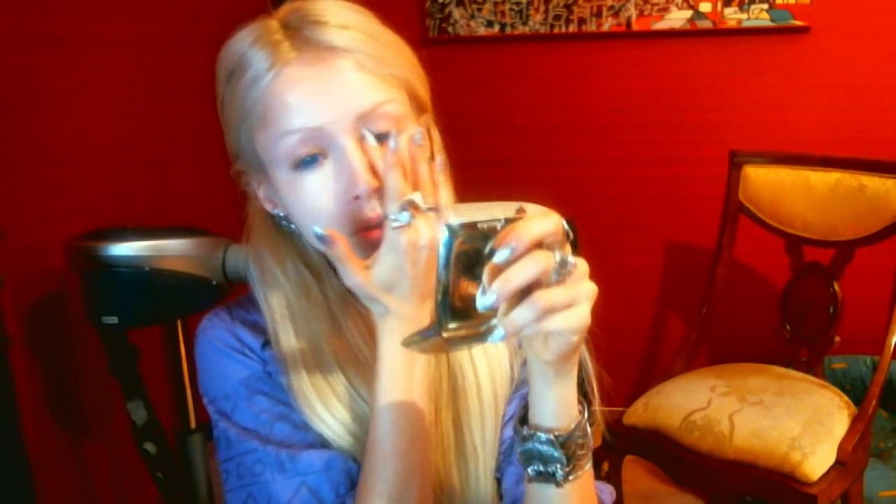 Valeria Lukyanova - tutorial  barbie doll make up  メイクアップ 化妝