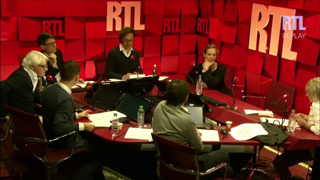 Stéphane Bern reçoit Cécile de France dans A La Bonne Heure partie 2 du 13 04 15