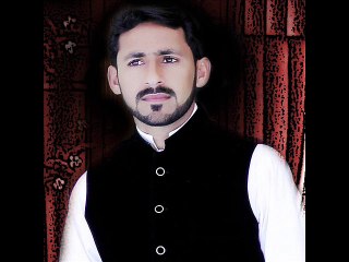 apni tasveee ko ankhon sy