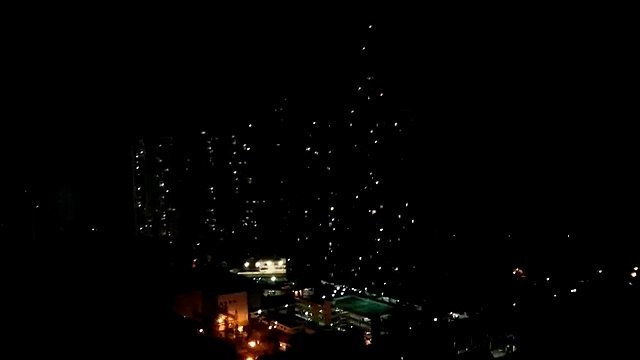 A punta de cacerolas recibieron a Maduro en Panamá