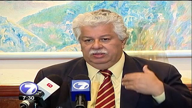 Gobierno estudia la posibilidad de bajar millonarias pensiones