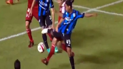 Petit pont magnifique, Ronaldinho (35 ans) régale toujours !