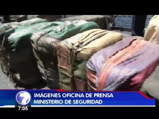 Guardacostas decomisan 800 kilos de cocaína en aguas del Pacífico sur