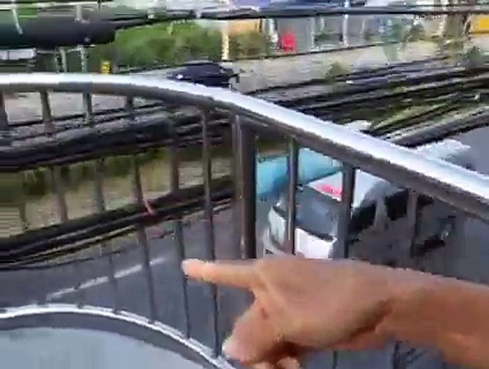 Probablement le Pont le plus Dangereux du Monde