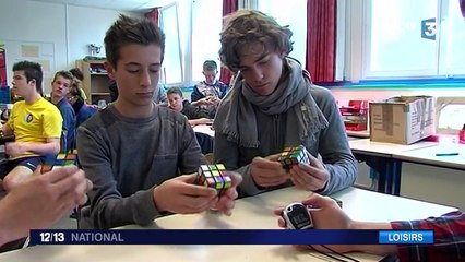 Des collégiens de l'Orne, rois du Rubik's cube