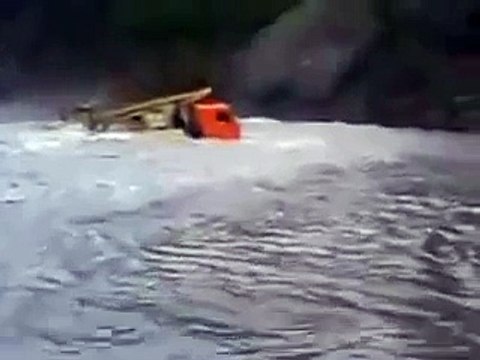 ЧЕРЕЗ горную речку!