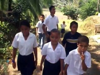 En San Carlos una escuela se divide para que los sueños de sus estudiantes no se hundan