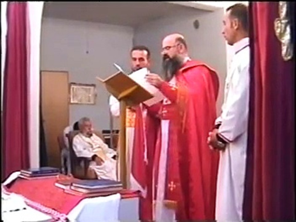 جزء الثاني قداس في كنيسة ربان بثيون يوم عيد القيامة في تخوما عام 2004 جزء الثاني