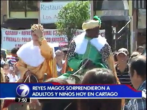 Gaspar, Melchor y Baltazar llegaron hasta las afueras de la Basílica de los Ángeles