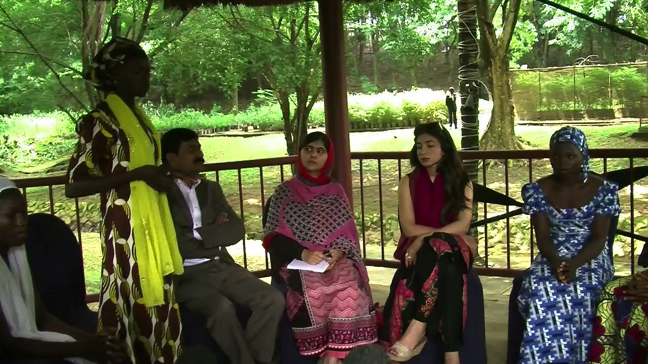 Bangen um entführte Schülerinnen - seit einem Jahr