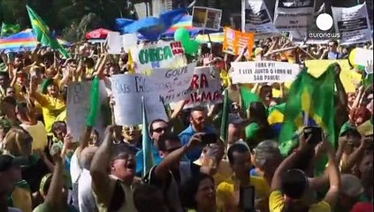 "Fuori Dilma!": il Brasile di nuovo in piazza contro la Rousseff