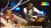Jan-e-Mann Aaj Tu Jo Paas Nahi - Mehdi Hassan in Live Concert