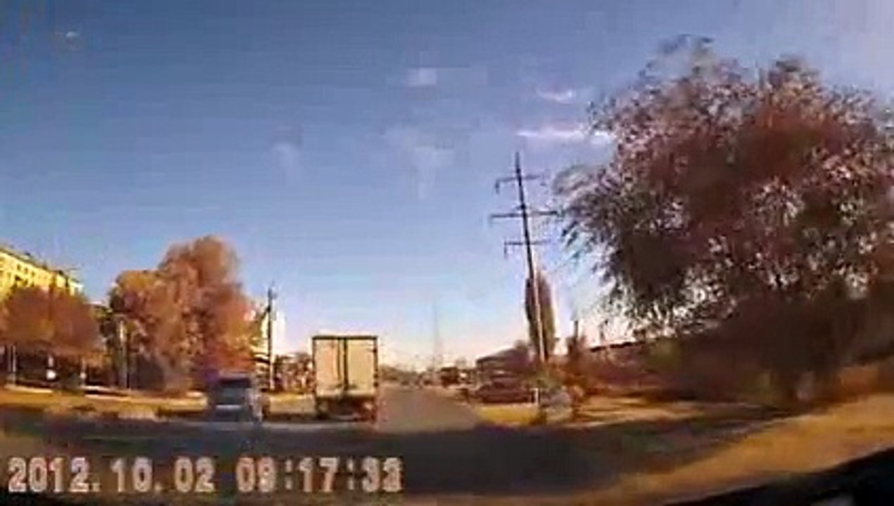 İnanılmaz Trafik Kazaları Öldürmeyen Allah Öldürmüyor