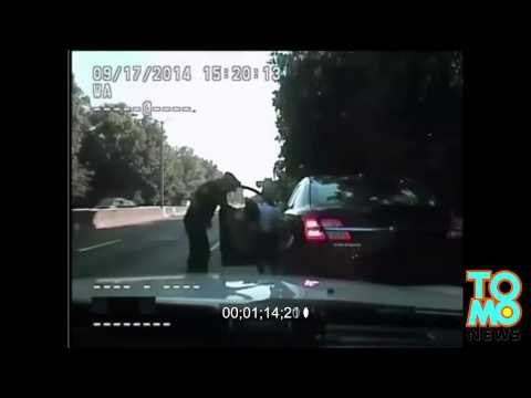 Policía en Nueva York salva la vida de una mujer que se estaba asfixiando mientras conducía