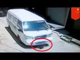 Niño sale ileso después de ser arrollado por una camioneta en China
