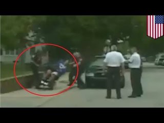 ¿Brutalidad policial? Teniente empuja a invalido de su silla de ruedas y mantiene su trabajo