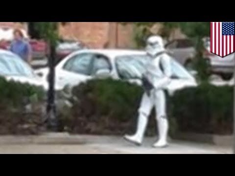 Hombre con disfraz de Stormtrooper causa revuelo cuando sujeto lo confunde con un asesino en serie