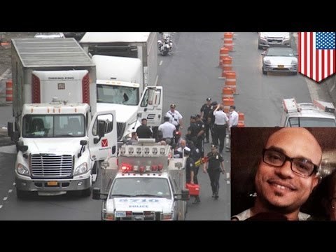 Tapa de alcantarilla sale volando en una autopista y mata a conductor al impactarlo en la cabeza