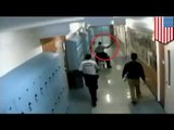 Oficial de seguridad en escuela de Oakland golpea a estudiante discapacitado en su silla de ruedas
