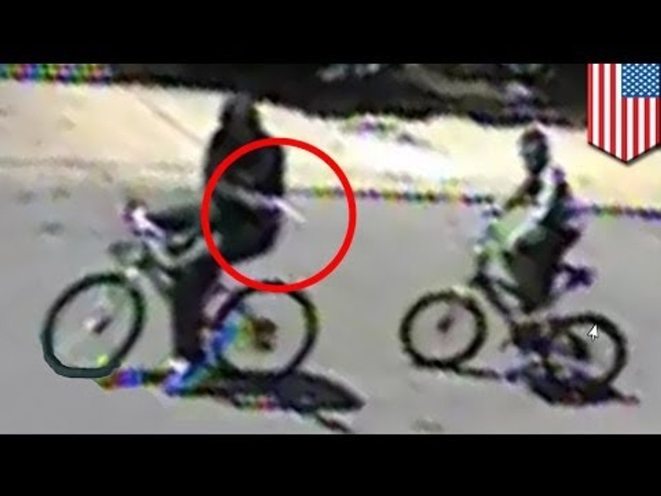 Video de jóvenes en bicicleta que disparan a desprevenido transeúnte en Philadelphia