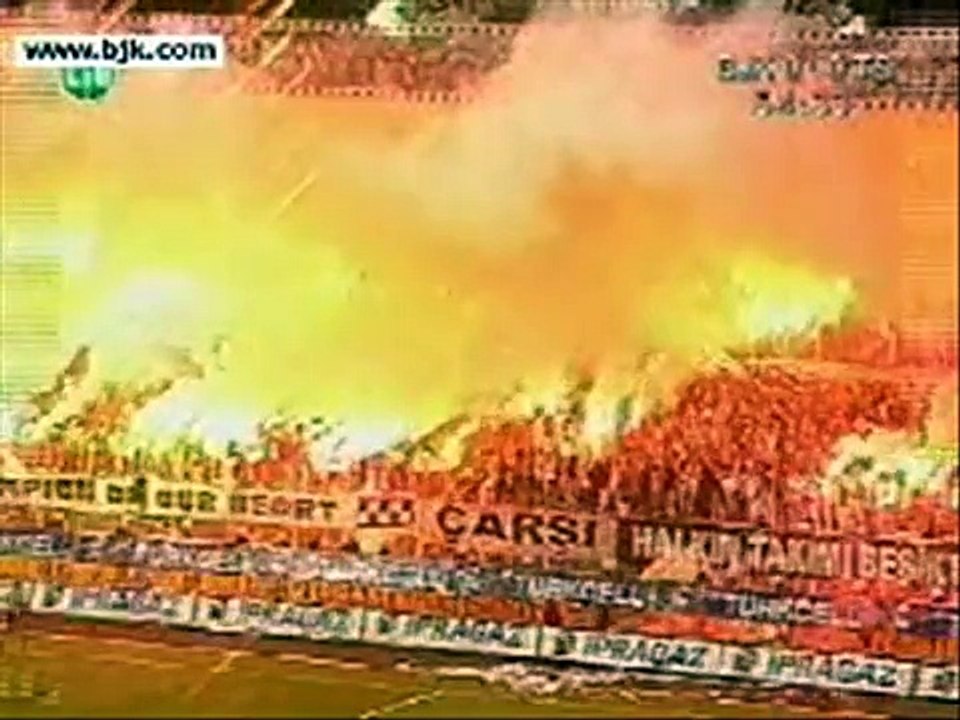 BEŞİKTAŞ İNÖNÜ YANIYOR DALE CAVESE MEŞALE SHOW