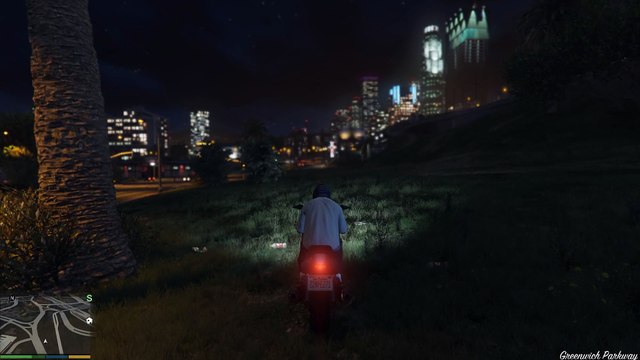 Grand Theft Auto V PC / Ultra / 1080p / 60fps / Balade en moto