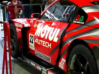 NISMO 350Z Race Car monster exhaust (Revving)