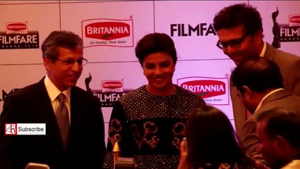 Deepika Padukone and Priyanka Chopra to do lavani dance in Bajirao Mastani