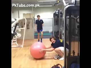 Shocking Prank with Friend in Gym