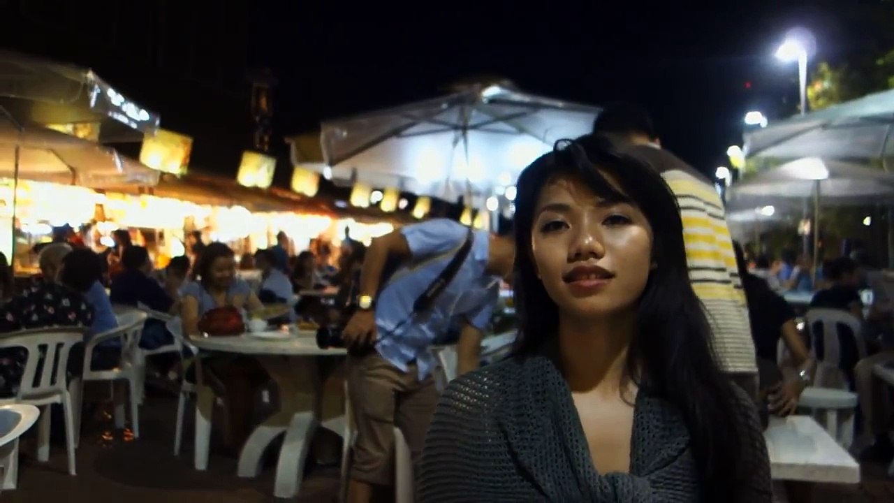 Singapore Street Food - Eating the most delicious food.