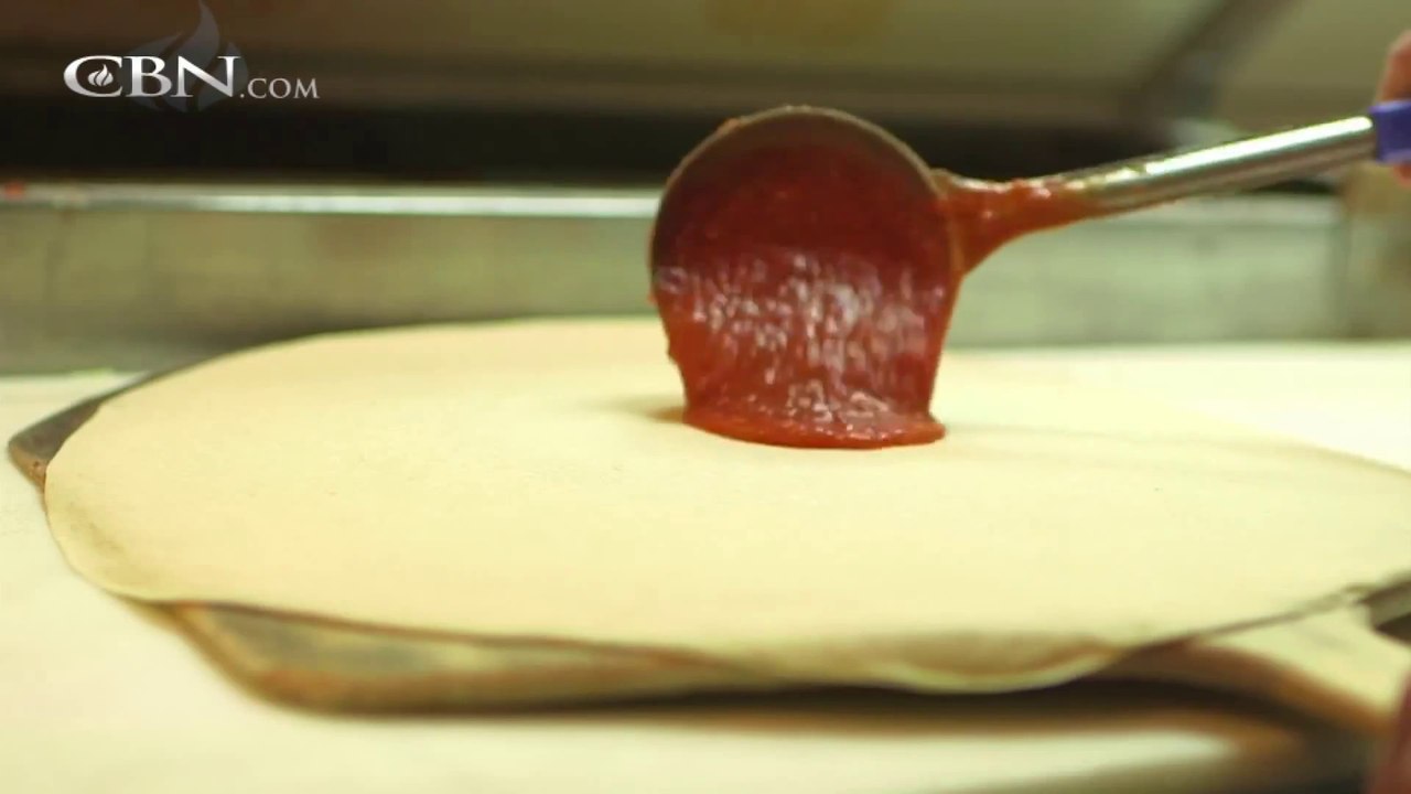 This Local Pizza shop feeds homeless everyday