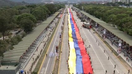 Caracas extiende una bandera de 1.200 metros, la más grande de Venezuela