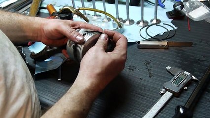 Installing MGB Piston