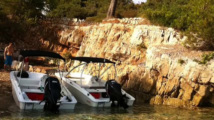 BOSTON WHALER 170 SUPER SPORT dans la baie de Cannes .