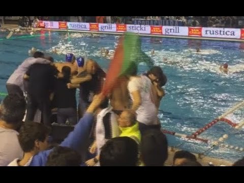 Napoli - Pallanuoto, il Posillipo batte Acquachiara e vince EuroCup (13.04.15)