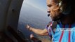 Wingsuit Precision Flight - il se jete dans le vide depuis un hélicoptère