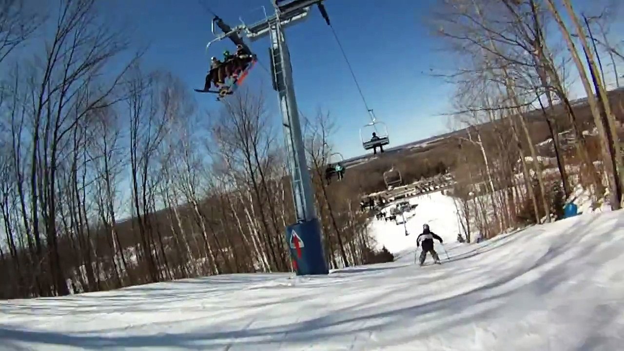 Skiing at Snow Valley - Barrie, Ontario
