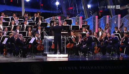 "The Imperial March" by the Vienna Philharmonic Orchestra (HQ)