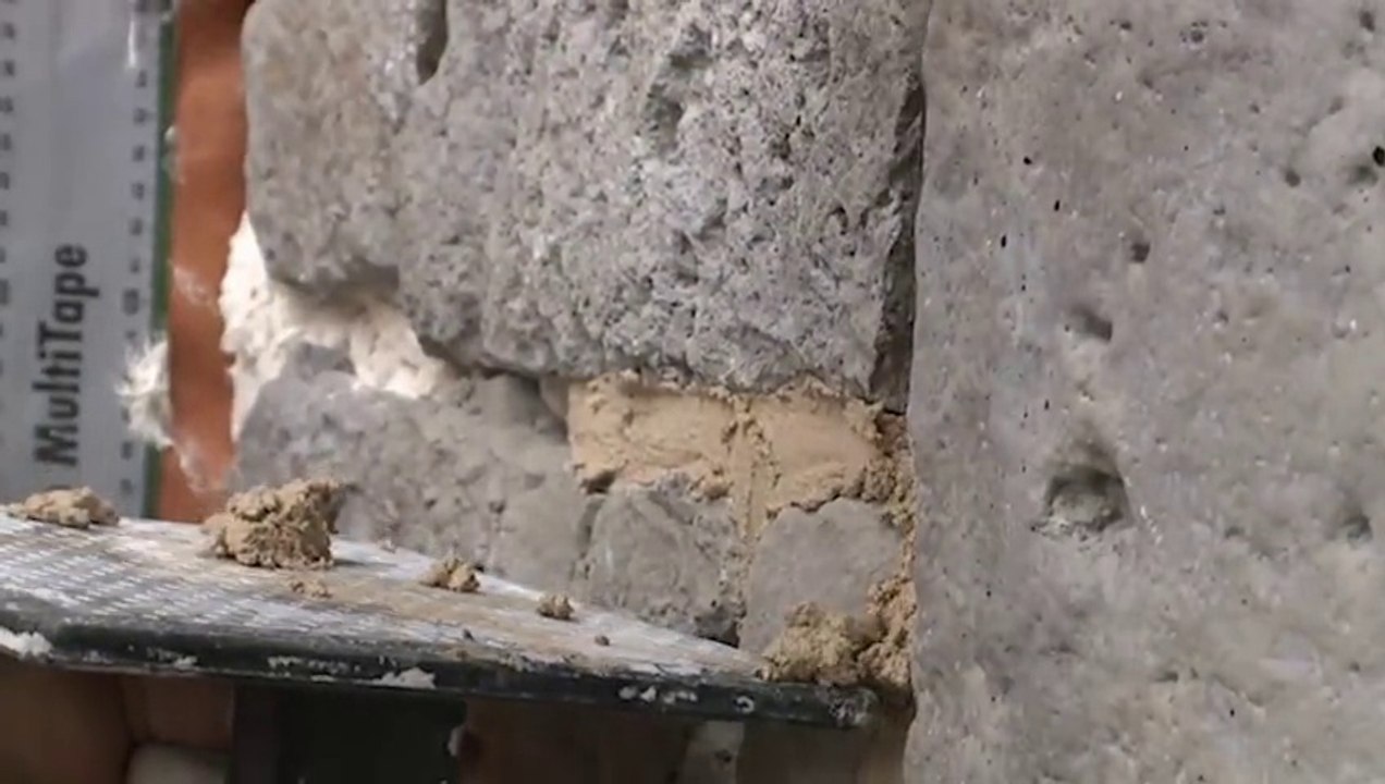 Réaliser un parement en pierres sur une façade en ossature bois