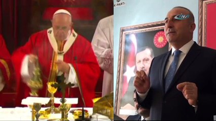 Papa’ya öyle eleştiriler yöneltti ki !