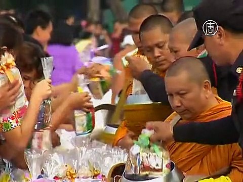 Фестиваль воды отмечают в Юго-Восточной Азии