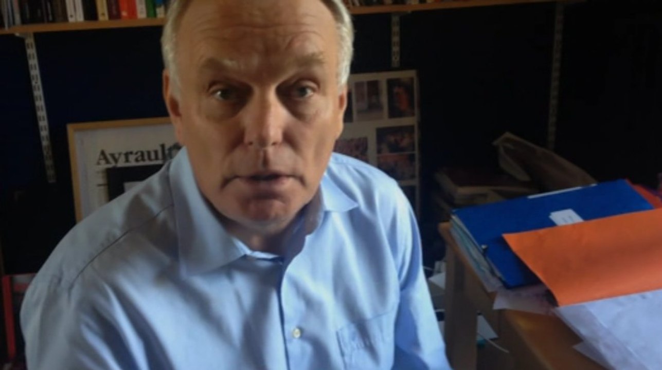 Quand Jean-Marc Ayrault pique une colère - ZAPPING ACTU DU 14/04/2015