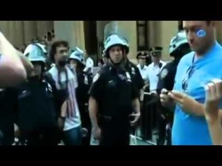 "Occupy Wall Street" celebra su aniversario con un saldo de más de 100 detenidos