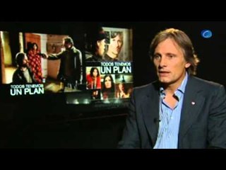 Viggo Mortensen se desdobla en "Todos tenemos un plan"