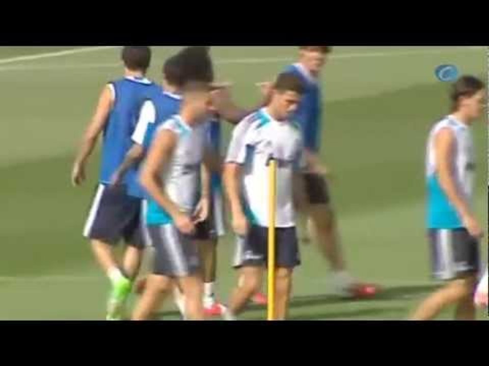 Deportes / Fútbol; Real Madrid, Cristiano no está triste por dinero